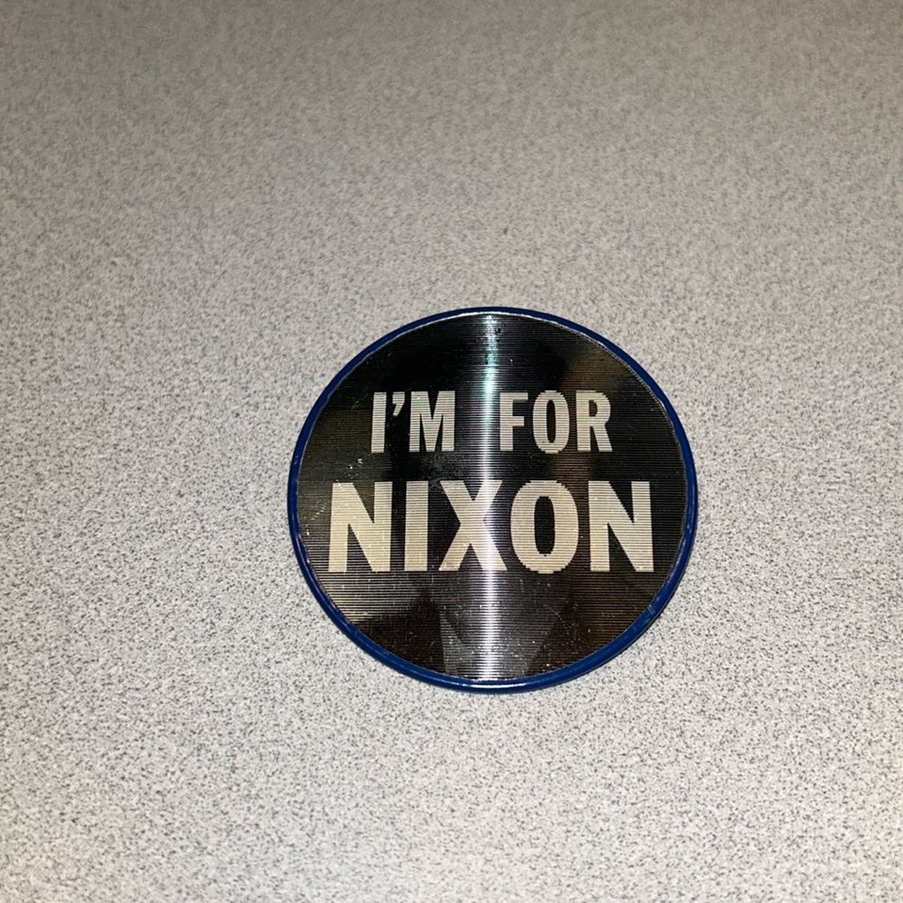 Vintage 1968 Holographic “I’m for Nixon” Political Campaign Pin